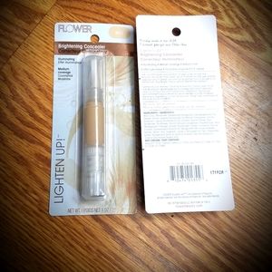 NWT FLOWER BEAUTY Lighten Up Brightening Concealer BC1!